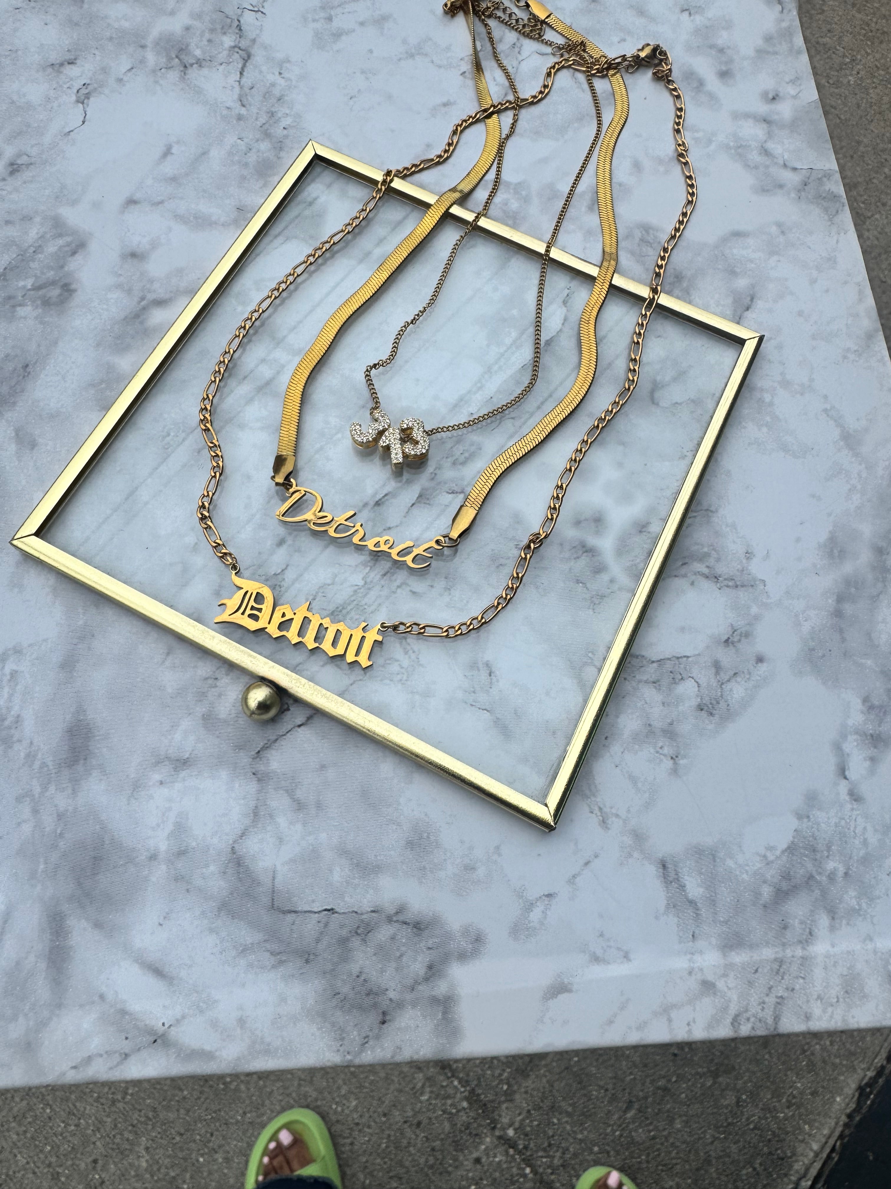 Detroit Retro Figaro chain