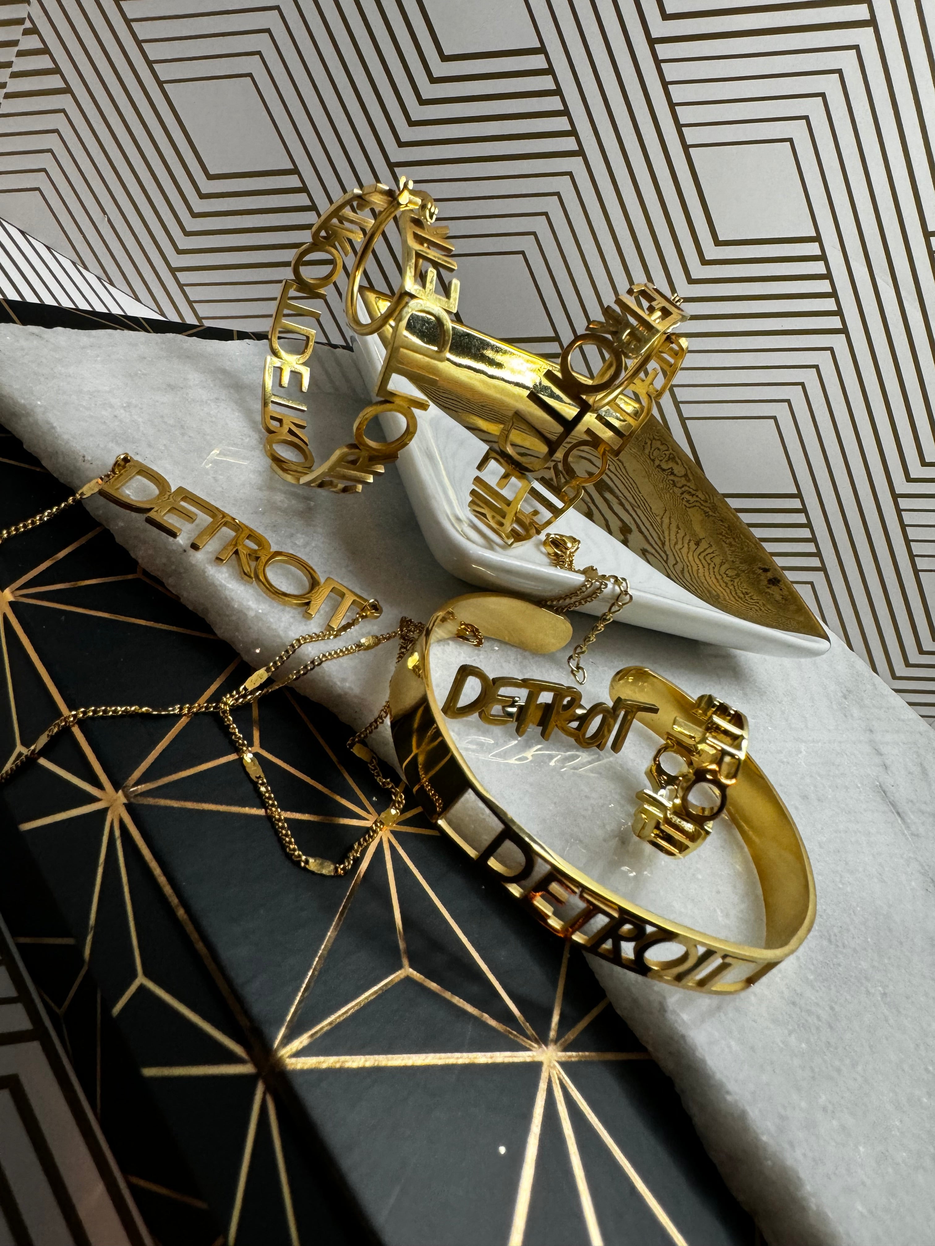 DETROIT Signature Block Hoops