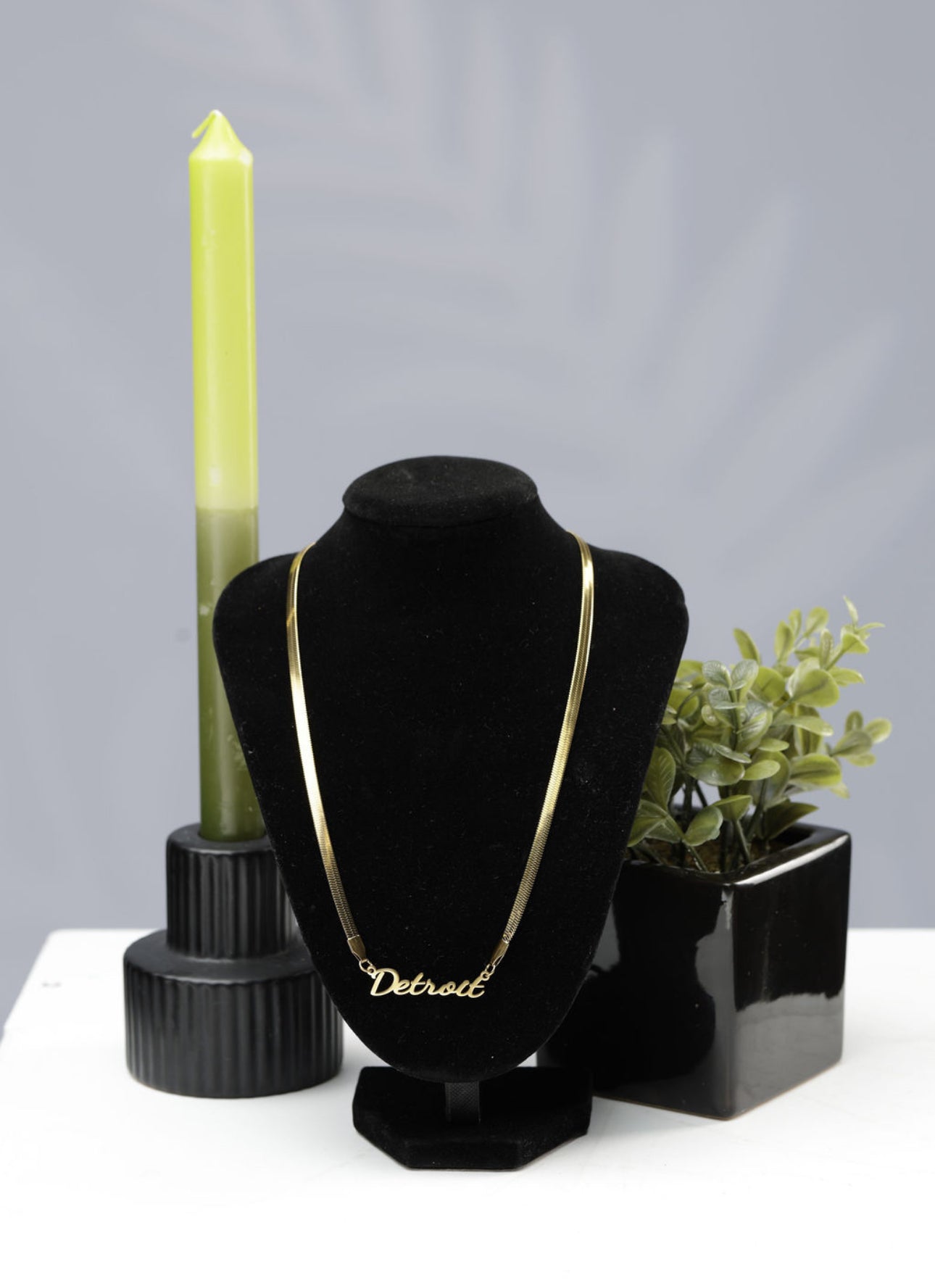 Detroit Retro Script Herringbone chain